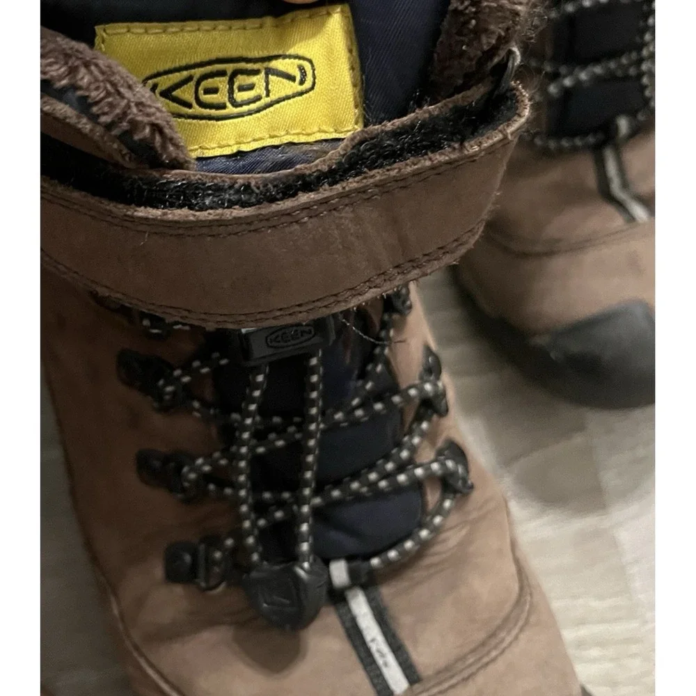 Keen Kanibou Kids Size 4 Winter‎ Leather Snow Hiking Boots